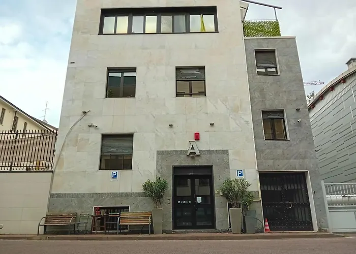 Albergue Atmos Luxe Navigli Milán